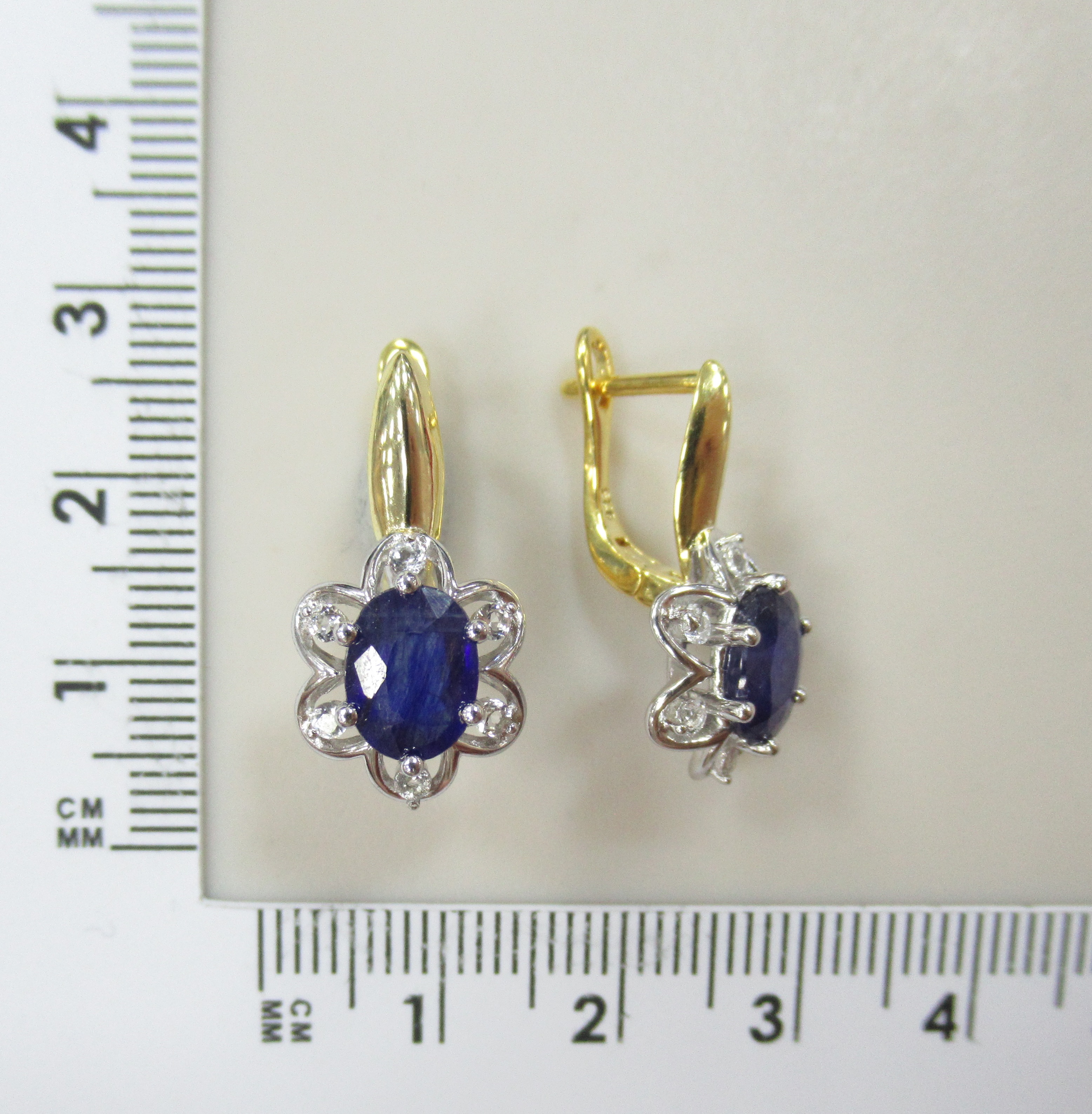 Серебряные серьги с сапфирами "Цветы"